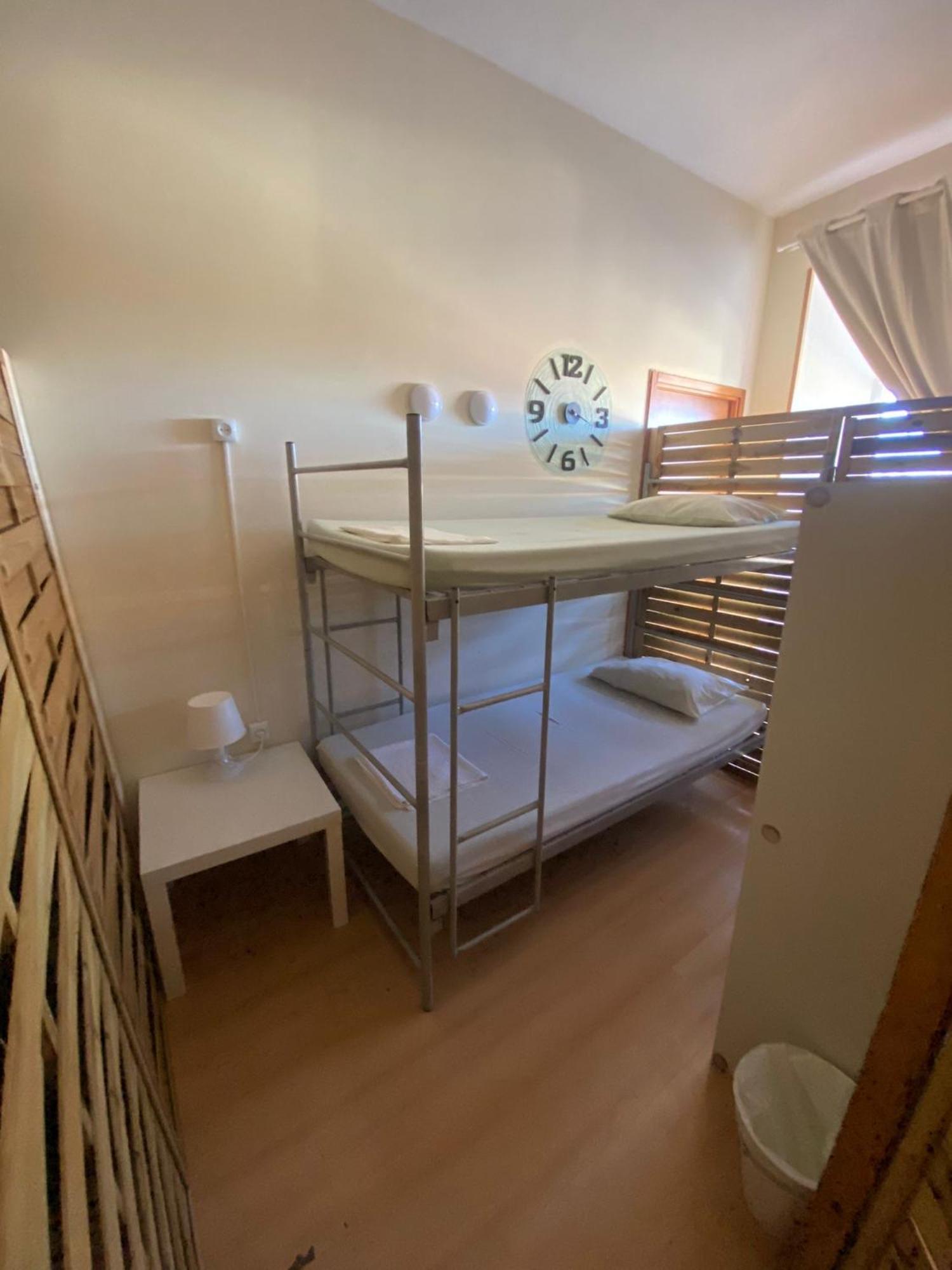 Garden Hostel Aradas Eksteriør bilde